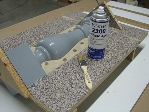 Apply Pol-Ease® 2300 Release Agent release agent for polyurethane mold