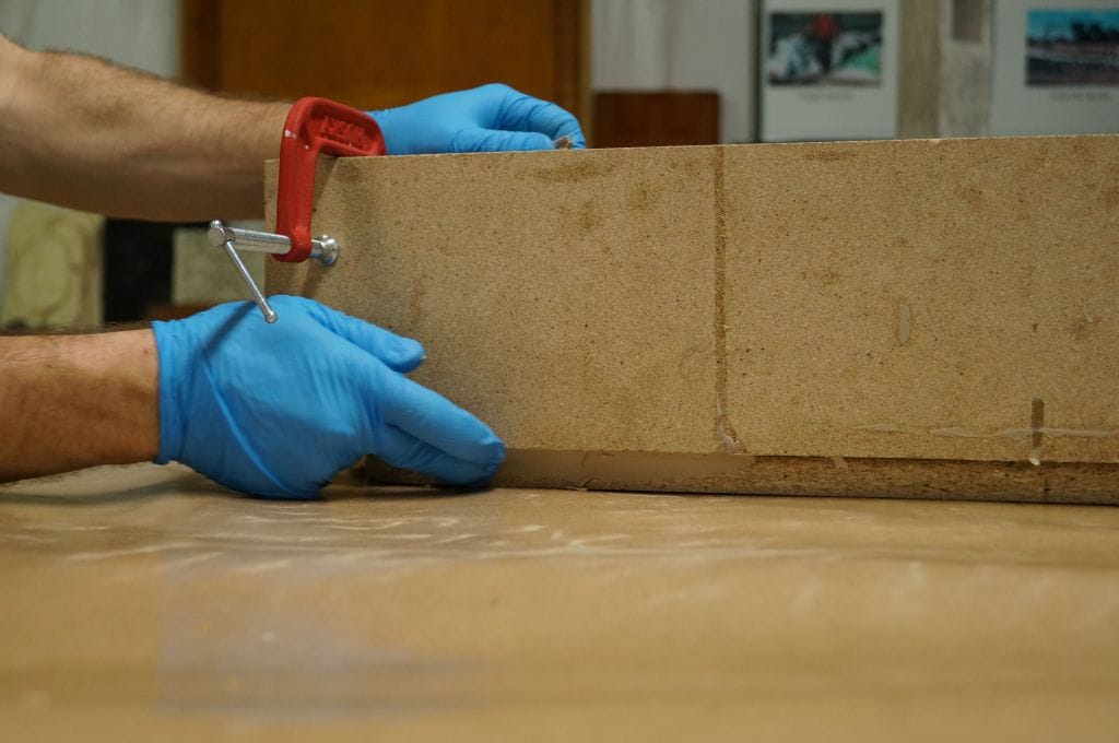 Seal_Exterior_Edges_of_Mold_Box