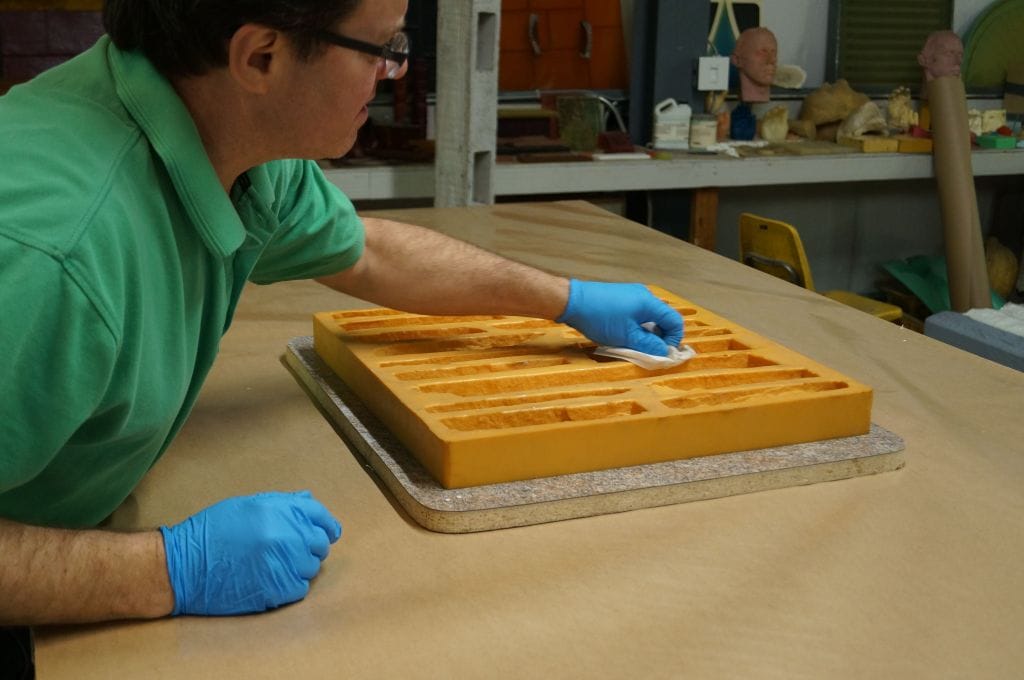 Clean the Rubber Mold