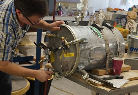 Prepare Pressure Pot Prepare Pressure Pot for Resin Casting