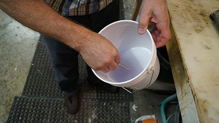 Mix Poly-Optic 1411 Clear Casting Resin Mixing Poly-Optic 1411 Clear Casting Resin