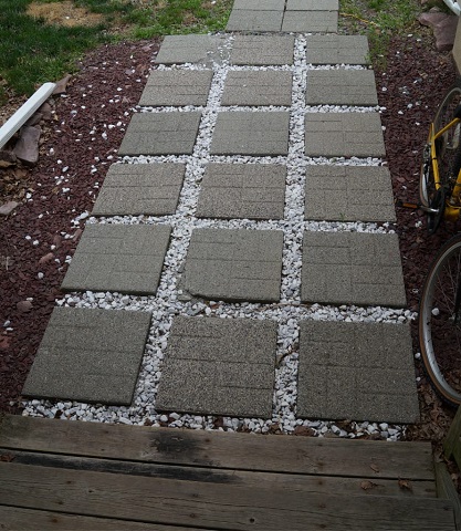 Concrete Stepping Stone Walkway_Polytek